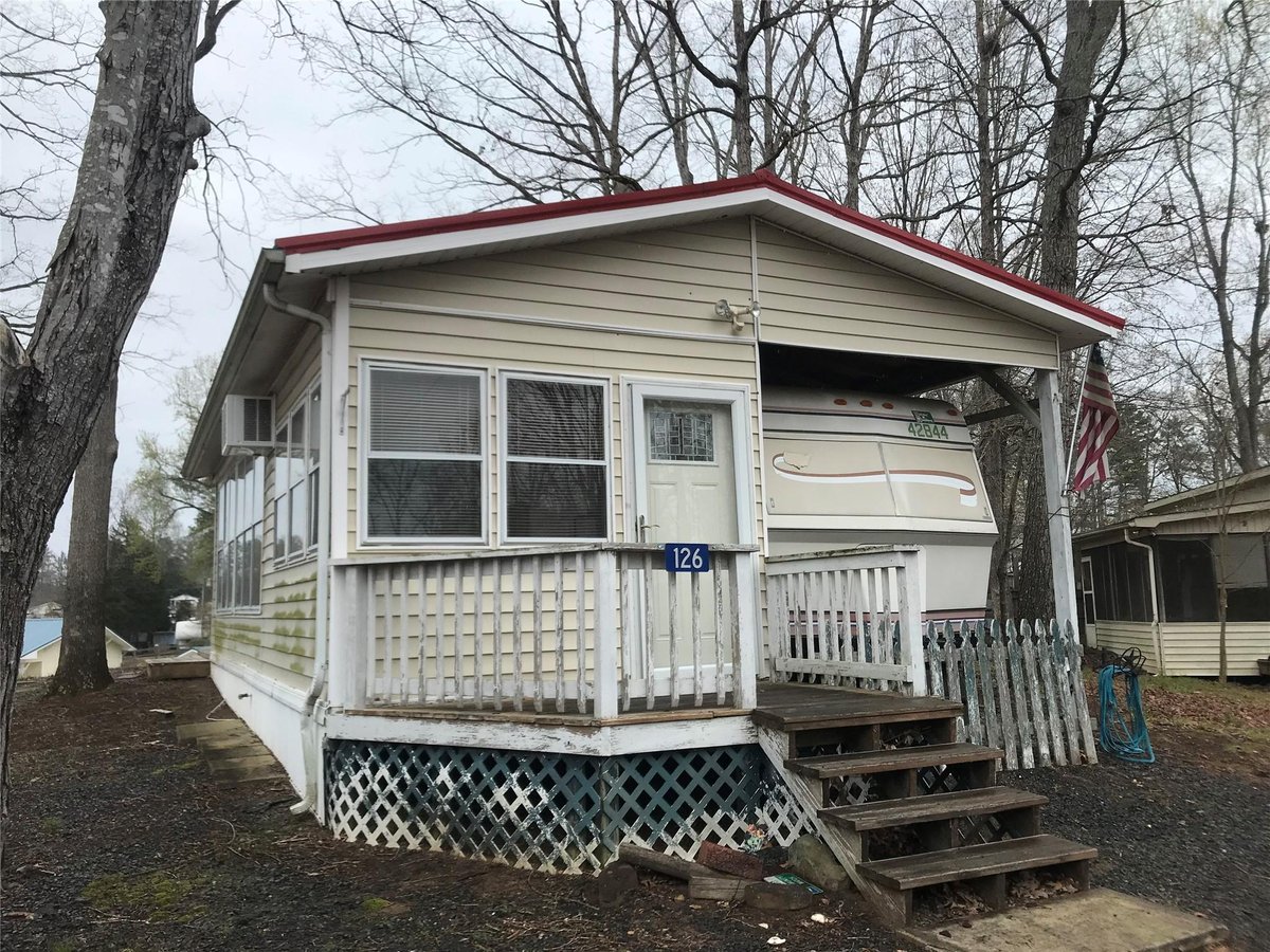 126 TWIN BLUFF TRAIL, MOUNT GILEAD, NC 27306 Twin Harbor Happy Place