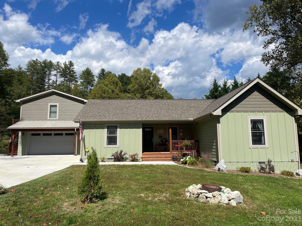2607 PICKENS HIGHWAY, ROSMAN, NC 28772 Connestee Falls Realty
