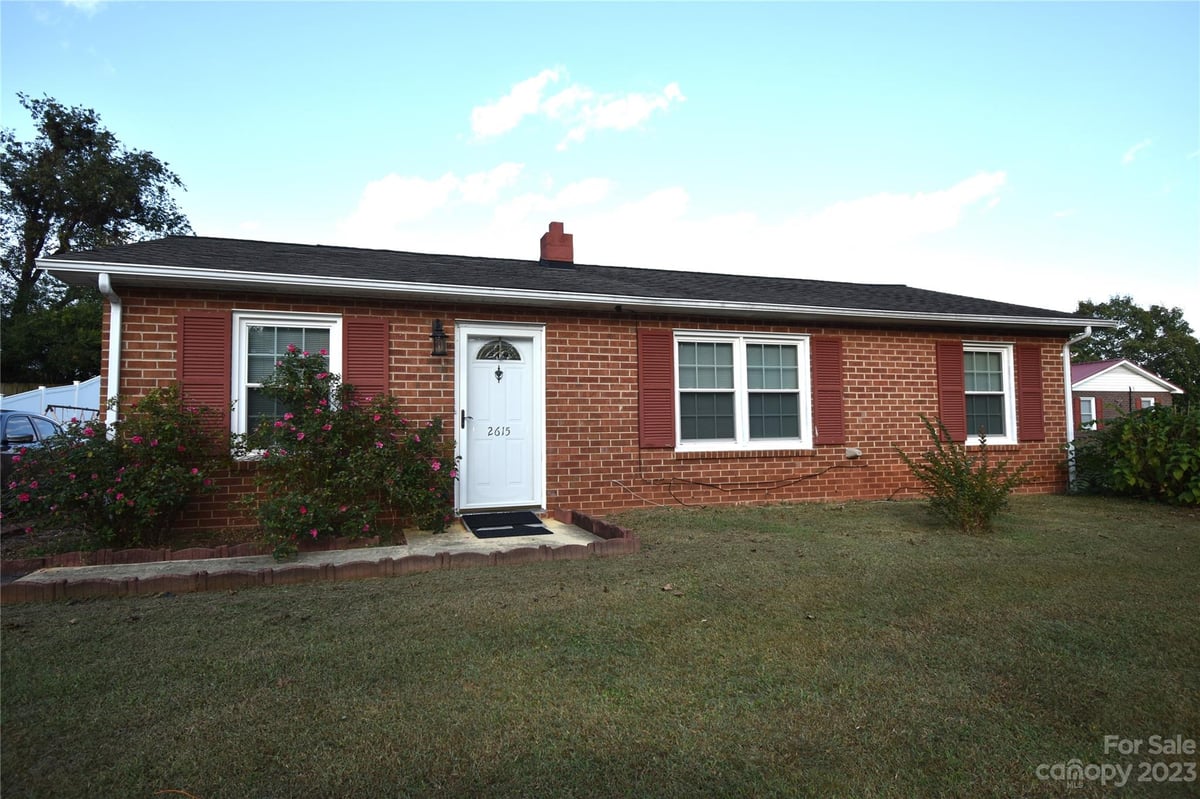 2615 TUMBLEWEED DRIVE, LENOIR, NC 28645 Connestee Falls Realty