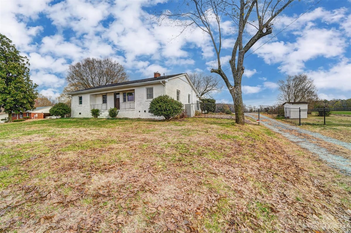 3712 MILL ROAD, MONROE, NC 28110 Connestee Falls Realty