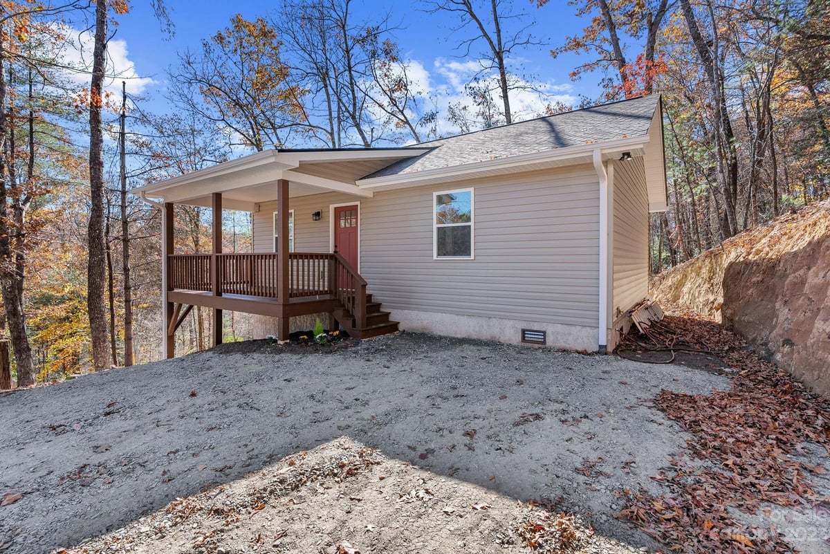 208 COTTON TOP DRIVE, BREVARD, NC 28712 Connestee Falls Realty