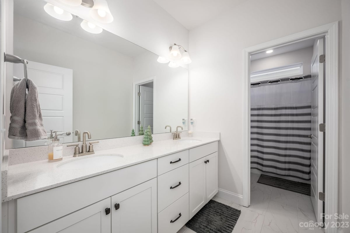 523 HUNTERSVILLE CONCORD ROAD, HUNTERSVILLE, NC 28078