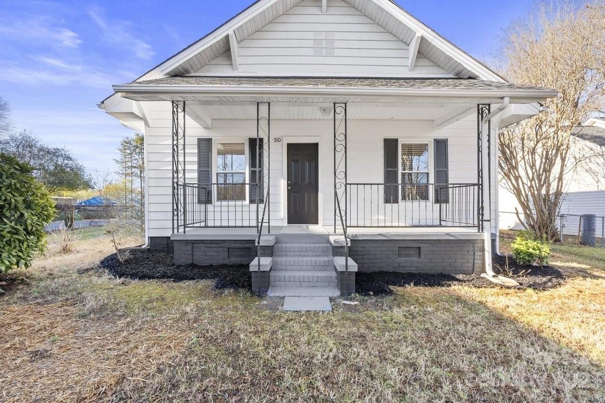 510 CEDAR STREET, TROUTMAN, NC 28166 Connestee Falls Realty