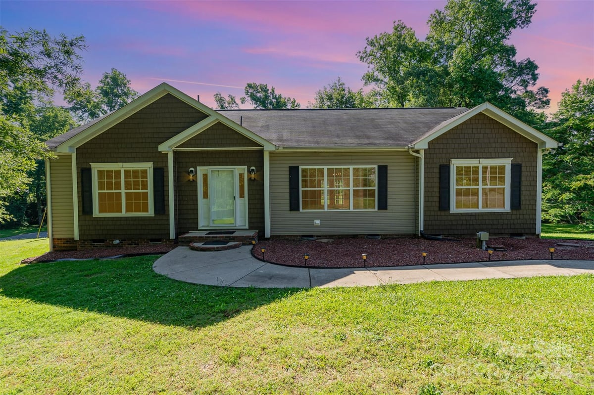 6617 PHILADELPHIA CHURCH ROAD, MARSHVILLE, NC 28103 Connestee Falls Realty