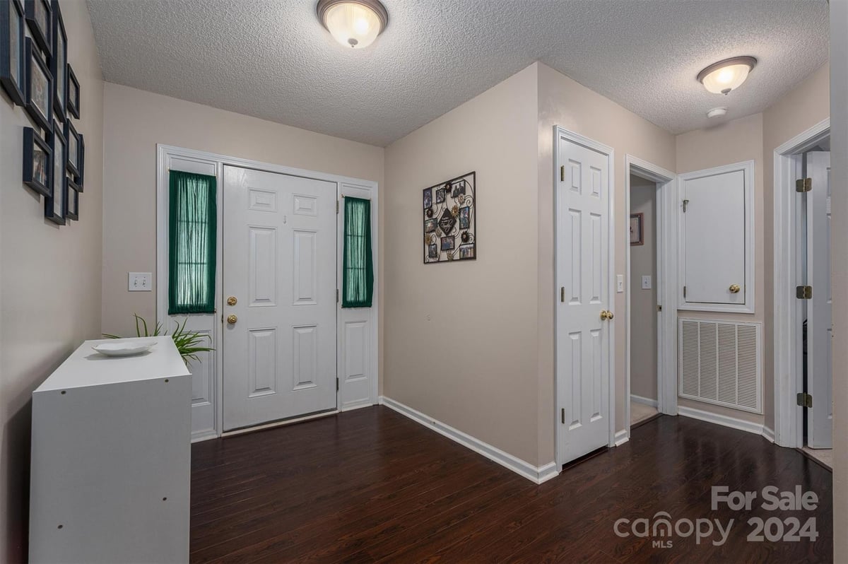 814 BROOKLEE DRIVE, KINGS MOUNTAIN, NC 28086 Marc 1 Realty