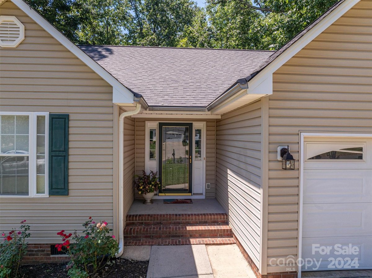 814 BROOKLEE DRIVE, KINGS MOUNTAIN, NC 28086 Marc 1 Realty