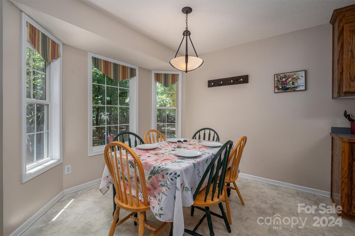 814 BROOKLEE DRIVE, KINGS MOUNTAIN, NC 28086 Marc 1 Realty