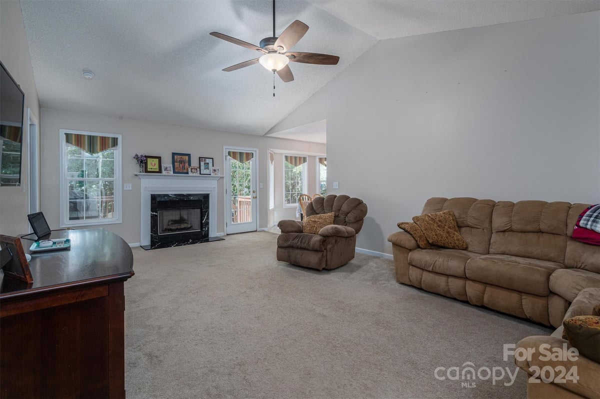 814 BROOKLEE DRIVE, KINGS MOUNTAIN, NC 28086 Marc 1 Realty