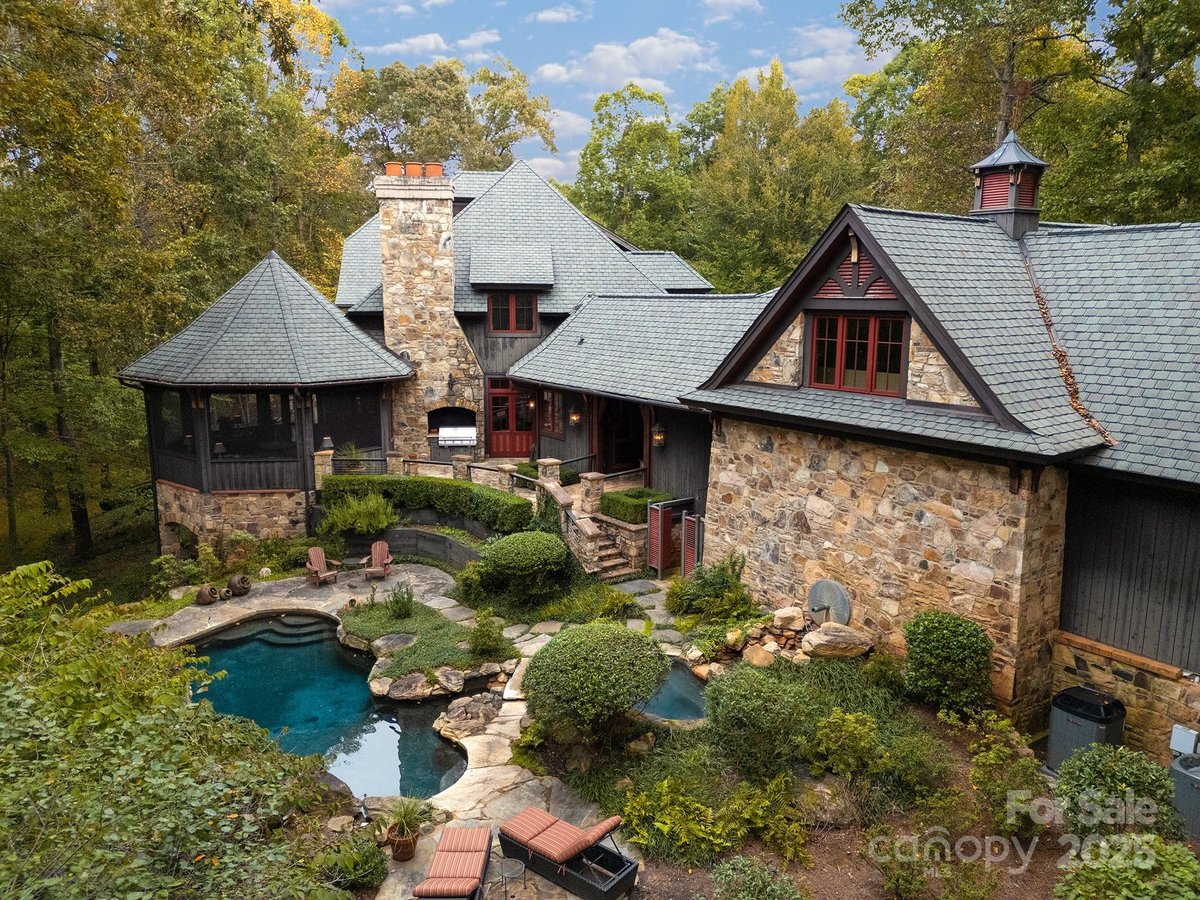 900 Fairview Farms Road