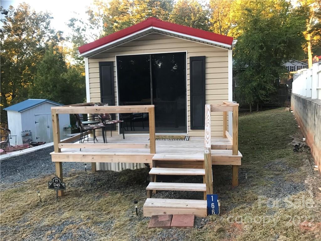 166 DEER PARK ROAD D45, MOUNT GILEAD, NC 27306 Twin Harbor Happy Place