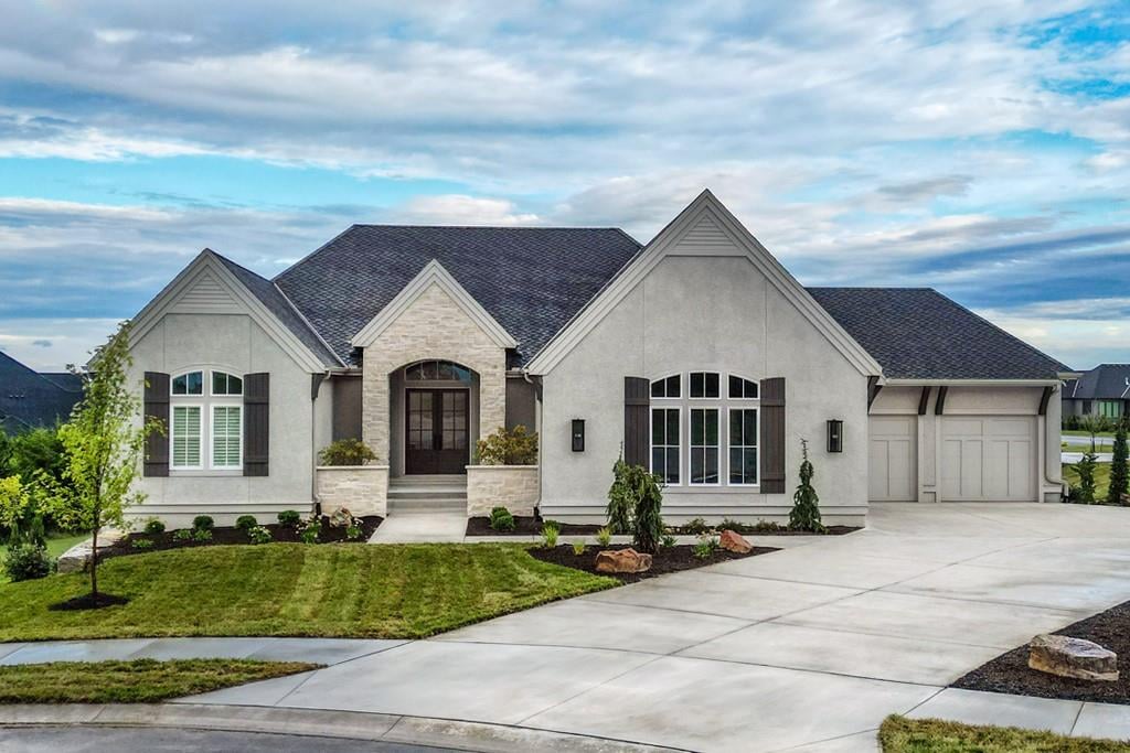 10658 S BLUESTEM PARKWAY, OLATHE, KS 66061 The Communities of Cedar Creek