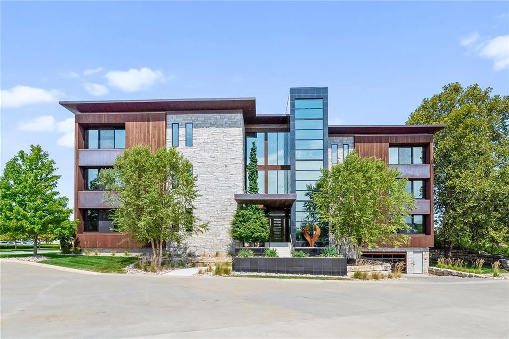 9445 Rosewood Drive #2A, Prairie Village, KS 66207