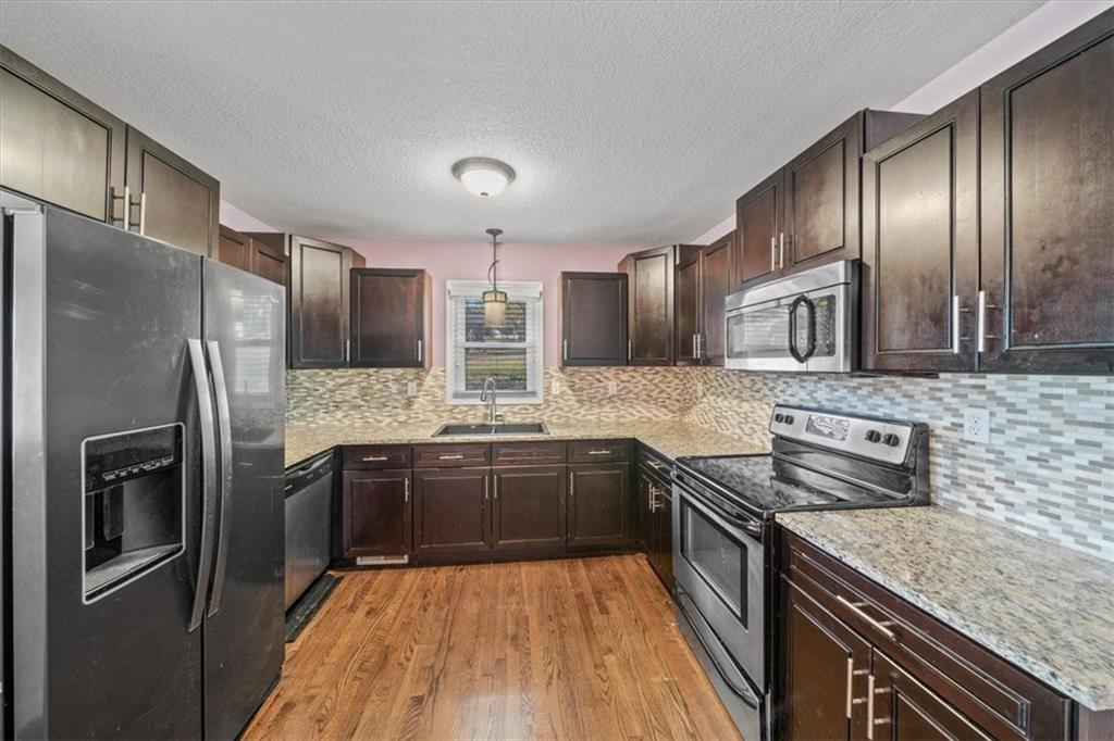 3219 S Vest Avenue, Independence, MO 64055