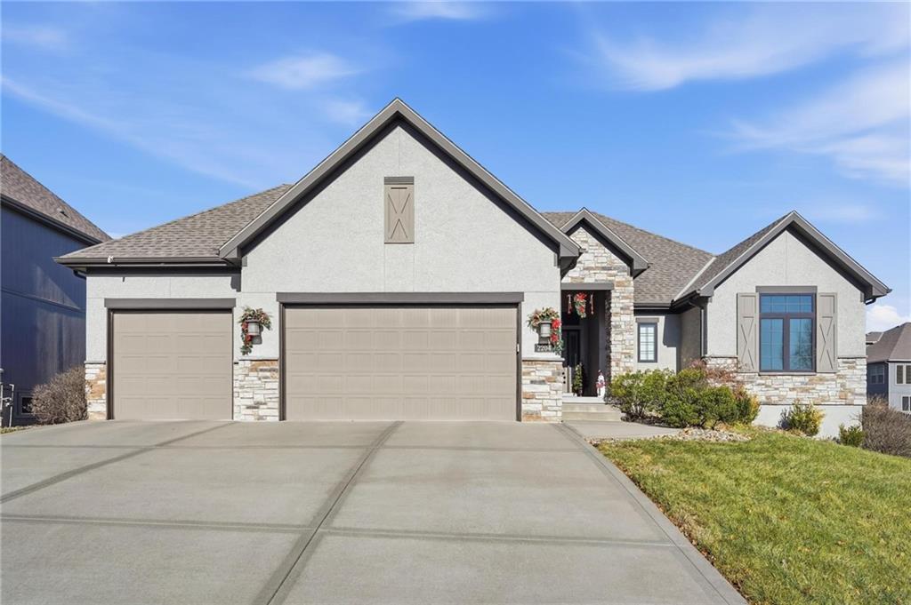 2204 NE 111th Terrace, Kansas City, MO 64155 photo