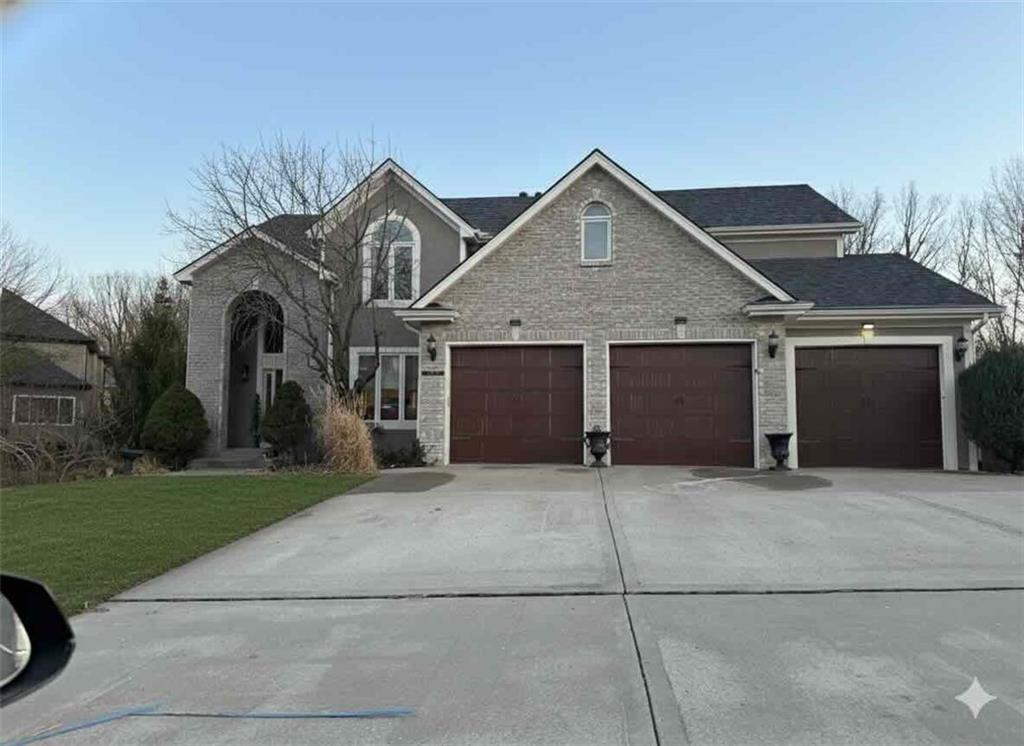 10207 River Hills Drive, Parkville, MO 64152 photo