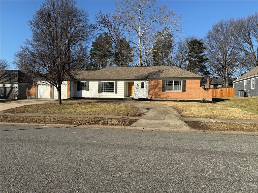 10128 Broadmoor Street, Overland Park, KS 66212 photo