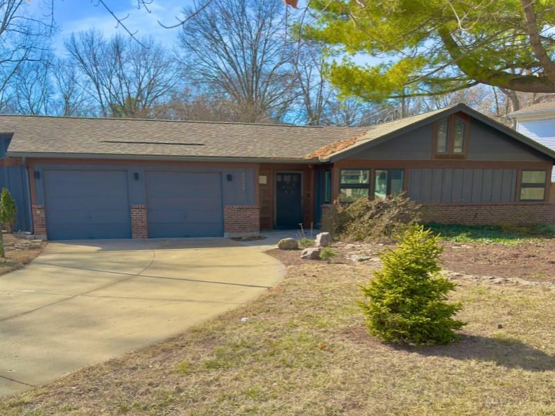 8824 Outlook Drive, Overland Park, KS 66207 photo