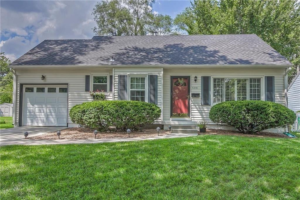 5210 W 49th Terrace, Roeland Park, KS 66205 photo