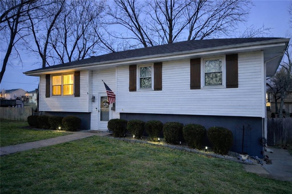 325 Matthews Lane, Gower, MO 64454 photo