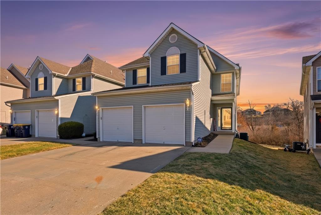 9723 N LEWIS Avenue, Kansas City, MO 64157 photo