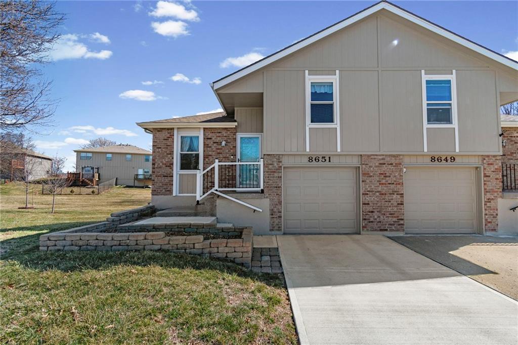 8651 N Hull Avenue, Kansas City, MO 64154 photo