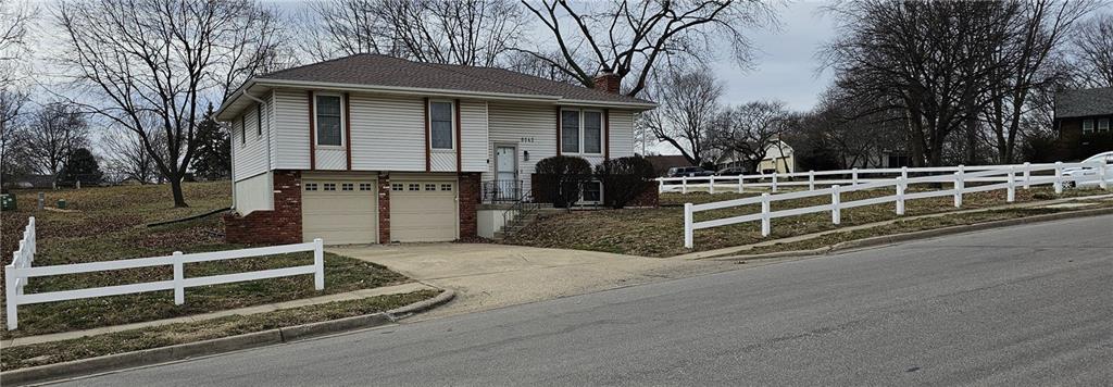 8042 N Stoddard Avenue, Kansas City, MO 64152 photo