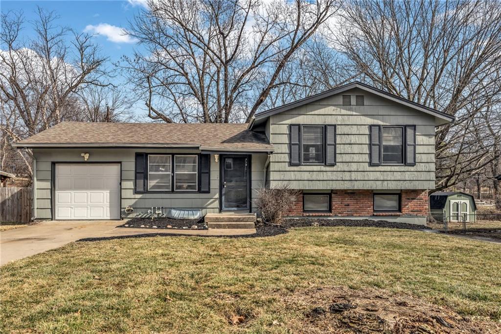 7313 N Avalon Street, Kansas City, MO 64152 photo