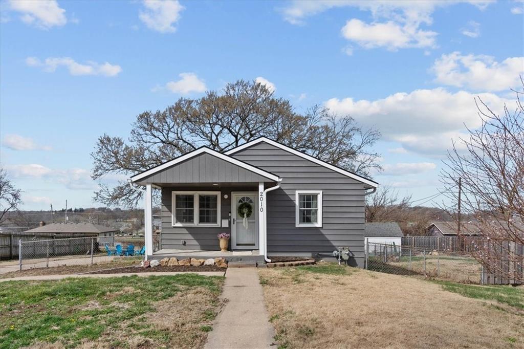 2010 S 21st Place, Kansas City, KS 66106 photo