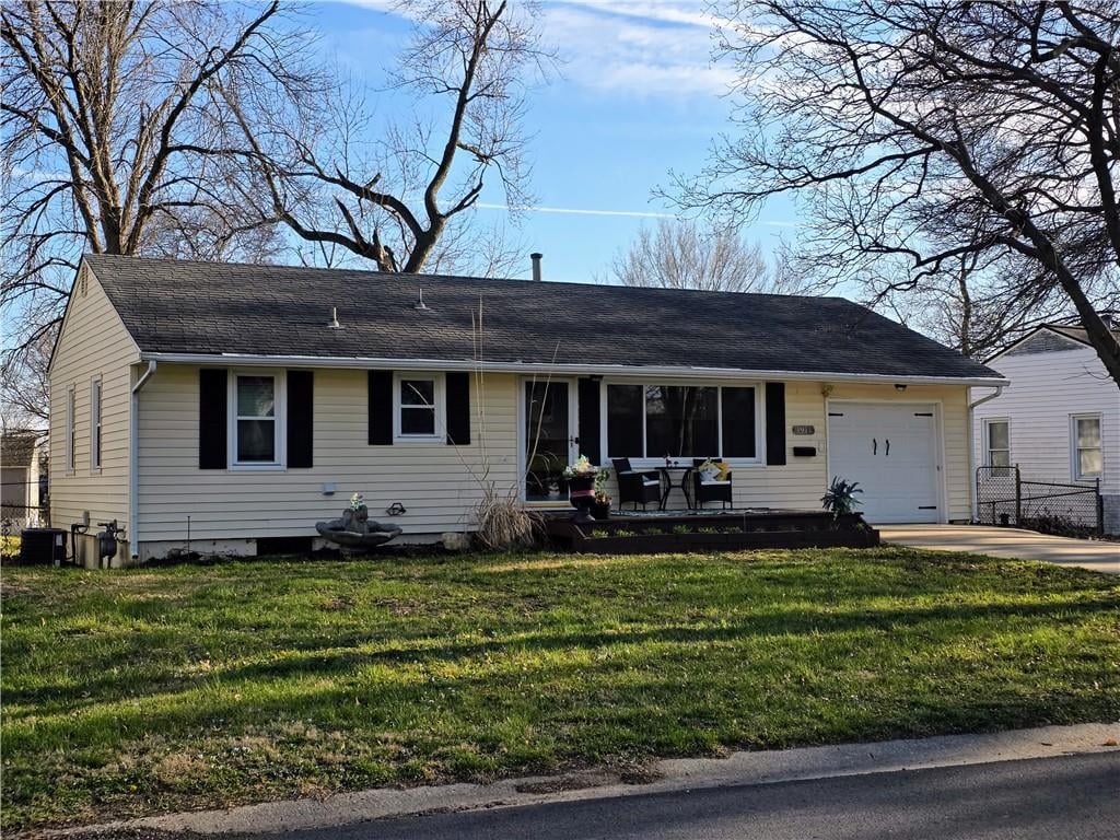 1911 NE 55TH Street, Kansas City, MO 64118 photo