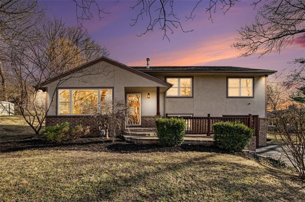 1701 NE 49th Street, Kansas City, MO 64118 photo