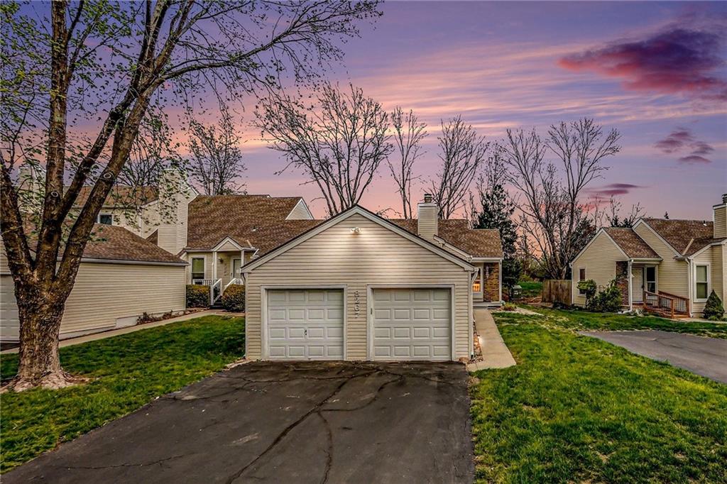 8267 N Revere Avenue, Kansas City, MO 64151 photo