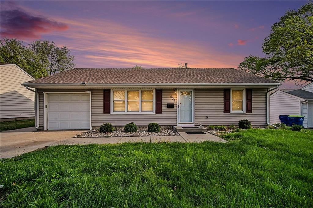 608 NE 67th Street, Gladstone, MO 64118 photo