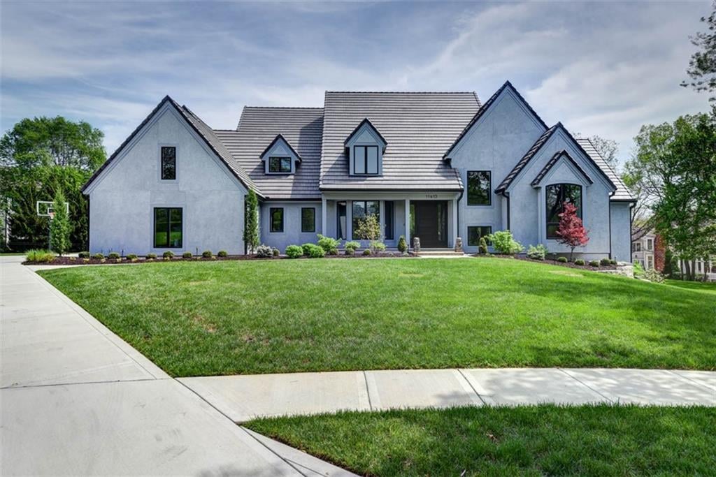 11413 Manor Road, Leawood, KS 66211