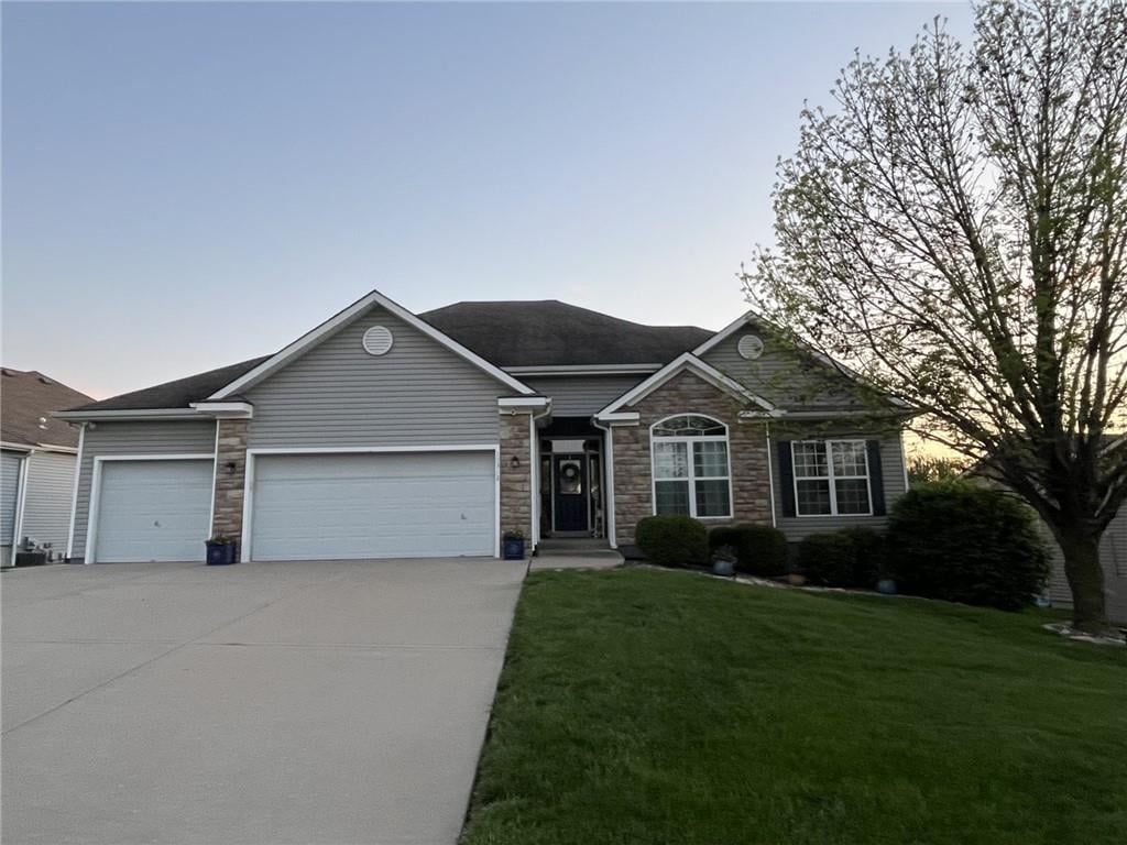 10312 N Hedges Avenue, Kansas City, MO 64157 photo