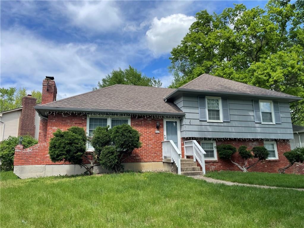 7617 NW Milrey Drive, Kansas City, MO 64152 photo