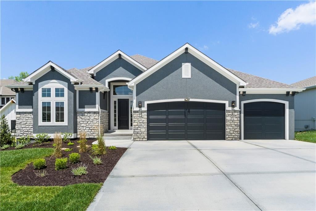10332 N Potter Avenue, Kansas City, MO 64157 photo