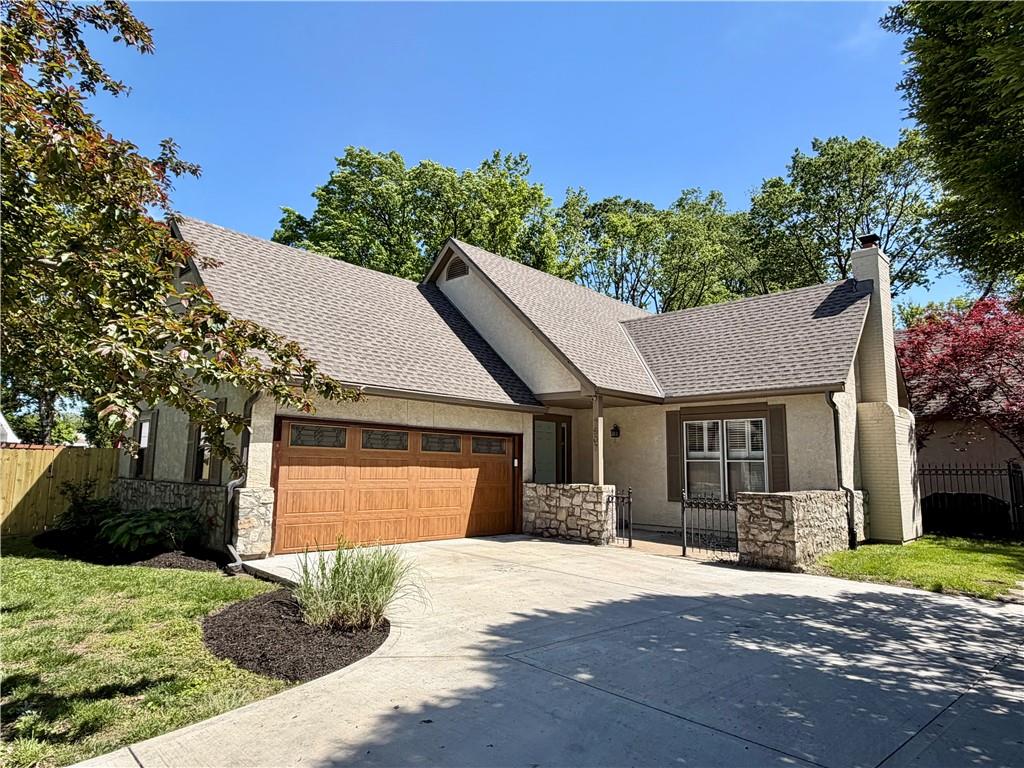7507 El Monte Circle, Prairie Village, KS 66208 photo