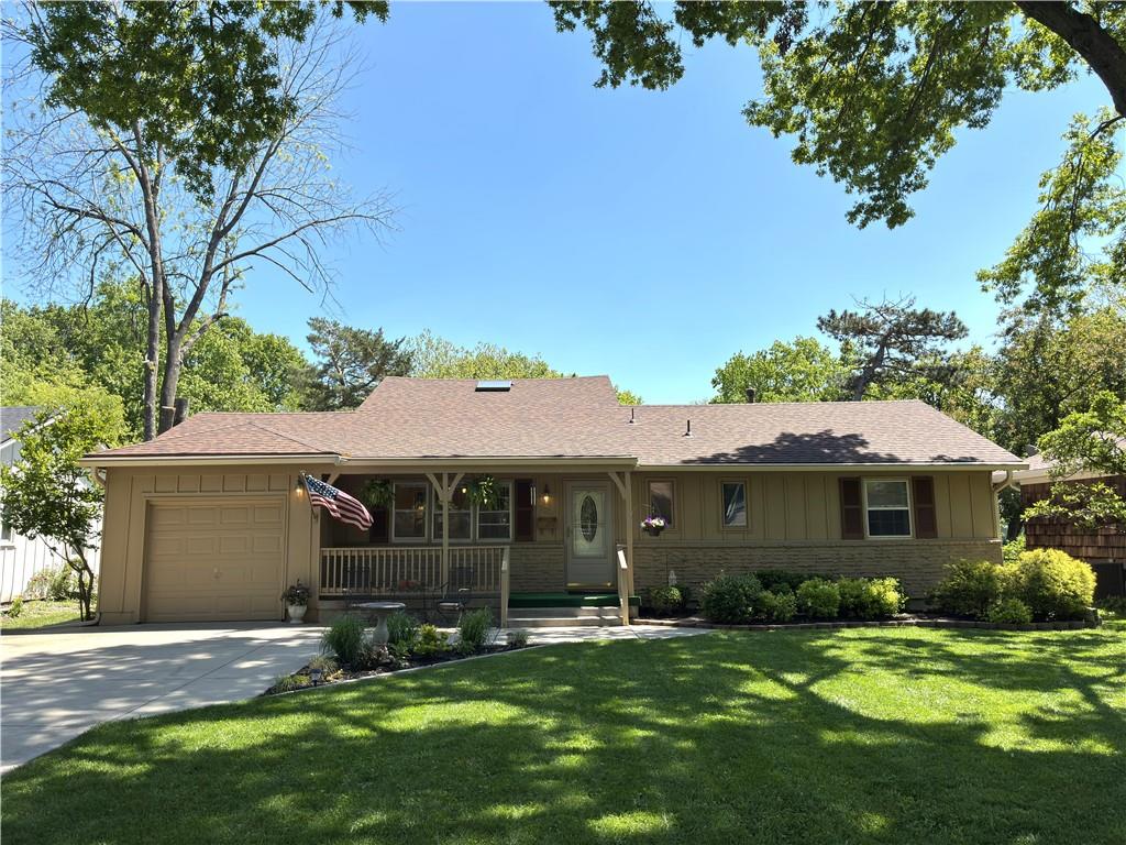 9335 Craig Drive, Overland Park, KS 66212 photo