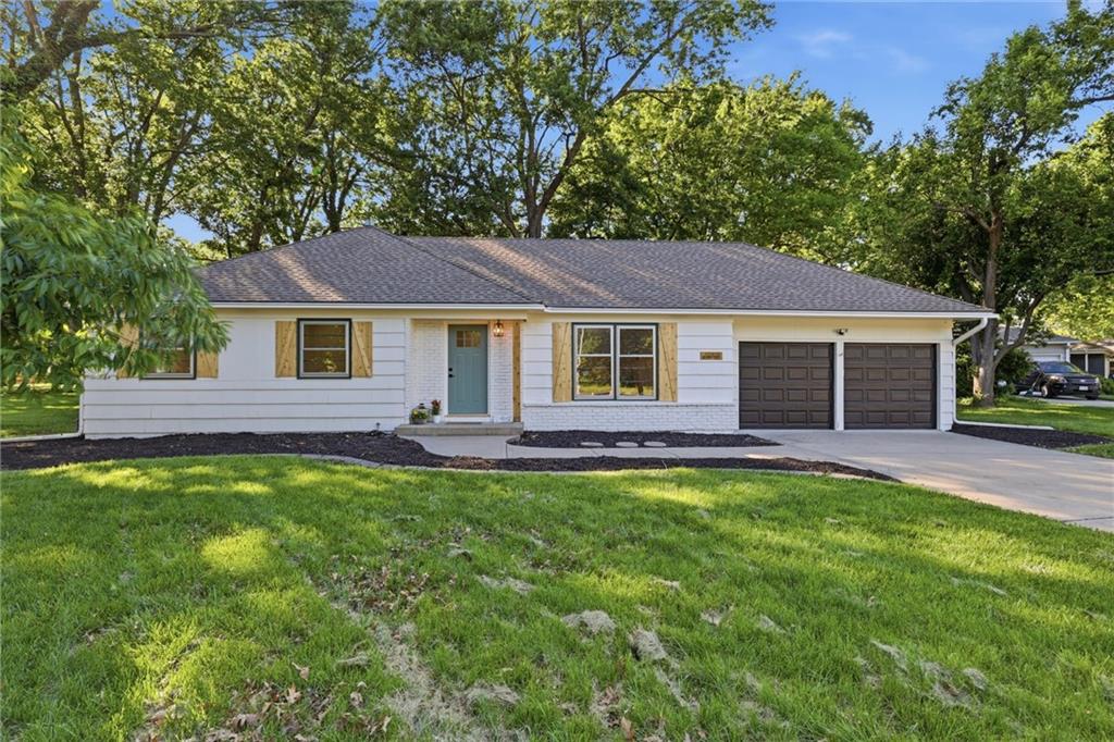 10408 Beverly Drive, Overland Park, KS 66207 photo