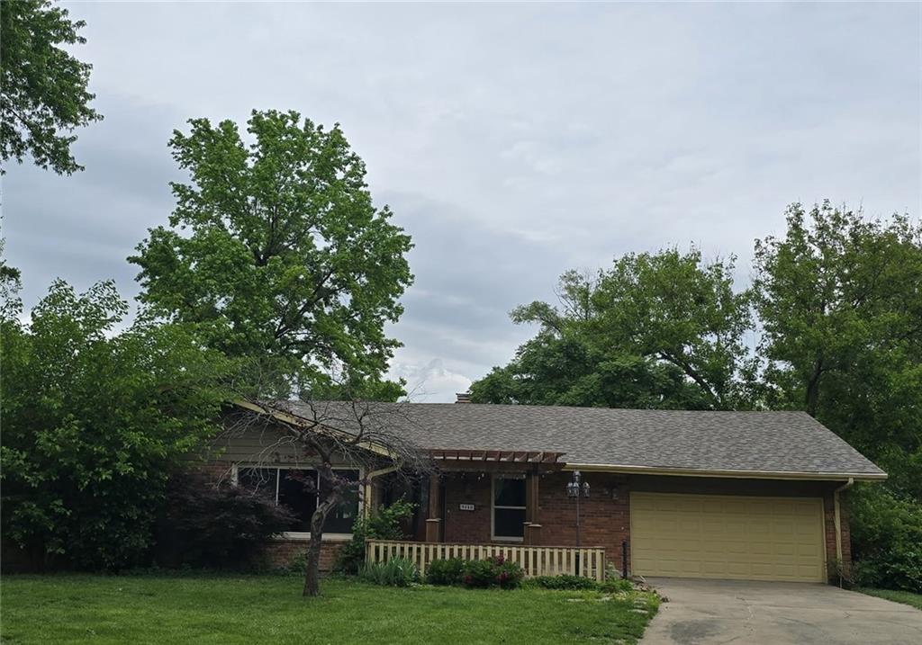 9110 W 104th Terrace, Overland Park, KS 66212 photo
