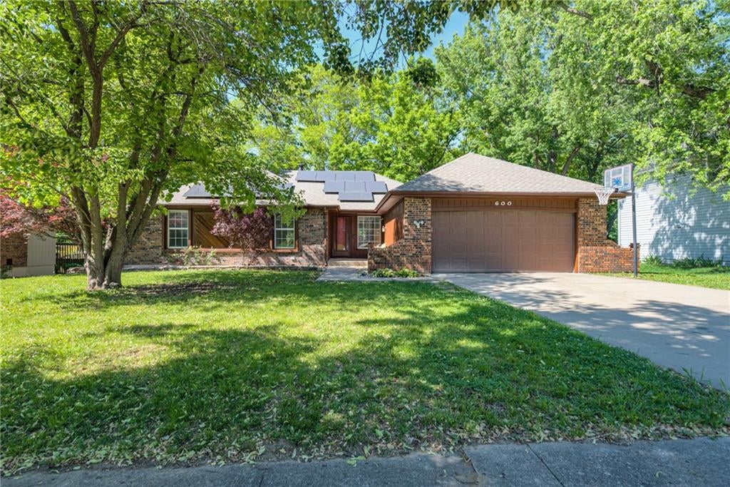 600 NW 66th Street, Kansas City, MO 64118 photo