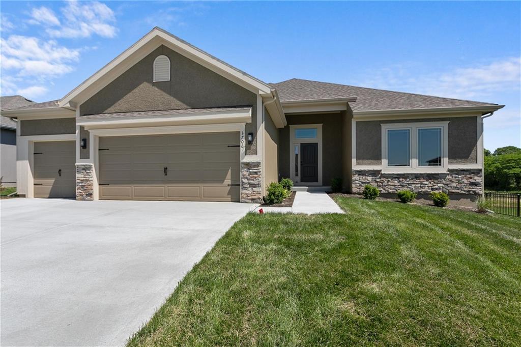 8895 N Monroe Avenue, Kansas City, MO 64156 photo
