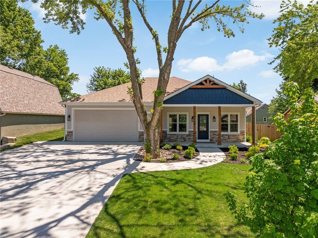 8415 Peoria Street, De Soto, KS 66018 photo