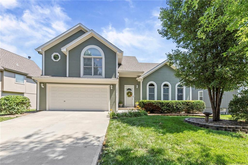 1202 Aspen Drive, Smithville, MO 64089 photo