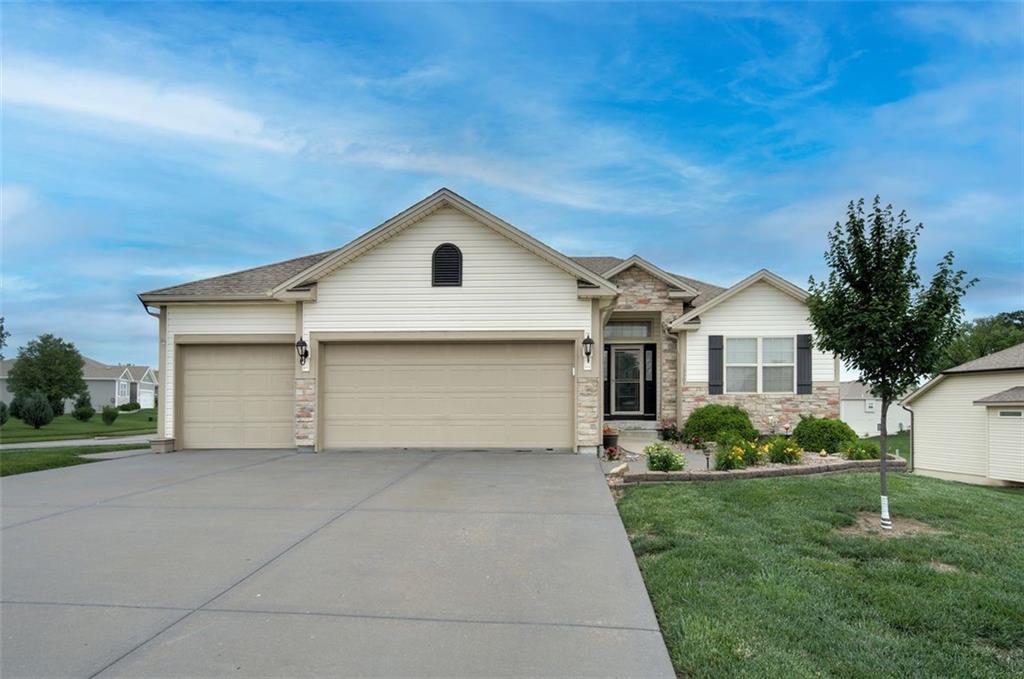 13305 N Copper Ridge Drive, Platte City, MO 64079 photo