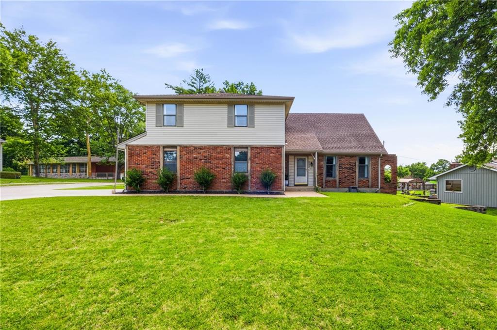 5233 NW Old Pike Road, Gladstone, MO 64118 photo
