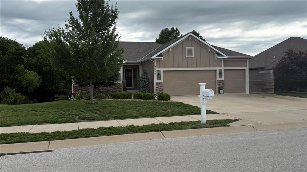 13235 N Shadow Brook Court, Platte City, MO 64079 photo