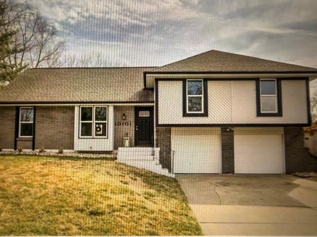 10101 NW MIRROR LAKE Court, Kansas City, MO 64152 photo