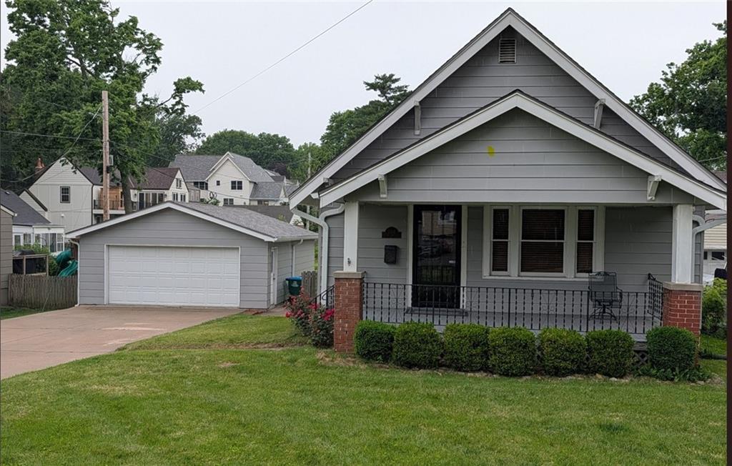 5104 Belinder Avenue, Westwood, KS 66205 photo