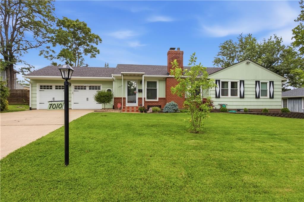 7010 W 65th Terrace, Overland Park, KS 66202 photo